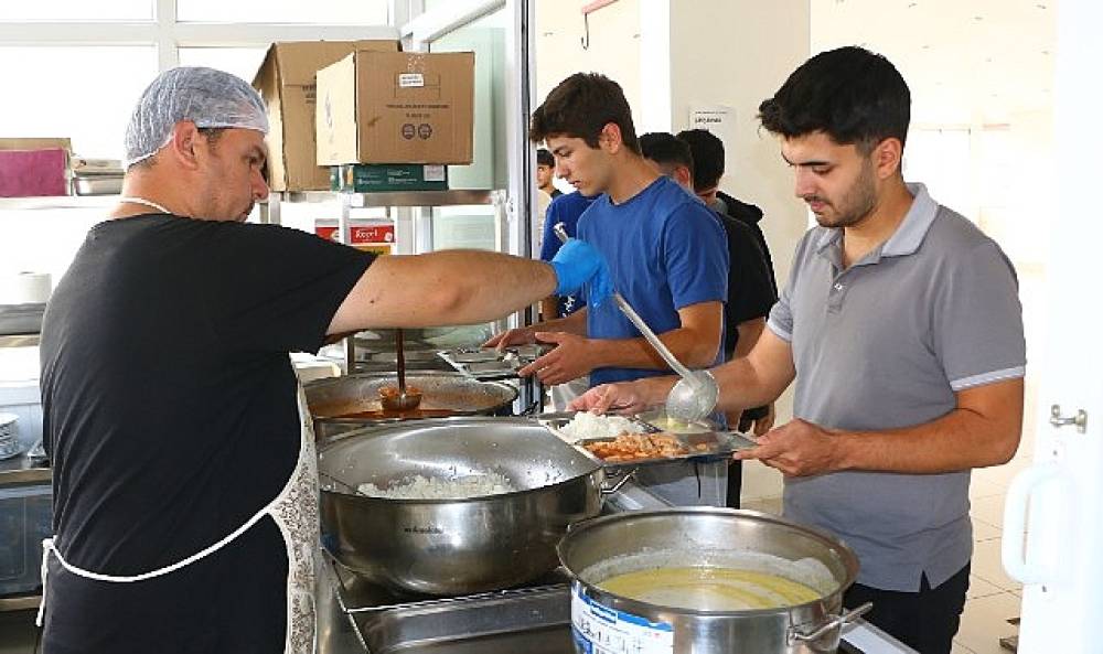 Elmalı'da üniversitelilerin ilk tercihi Büyükşehir Belediyesi yurdu