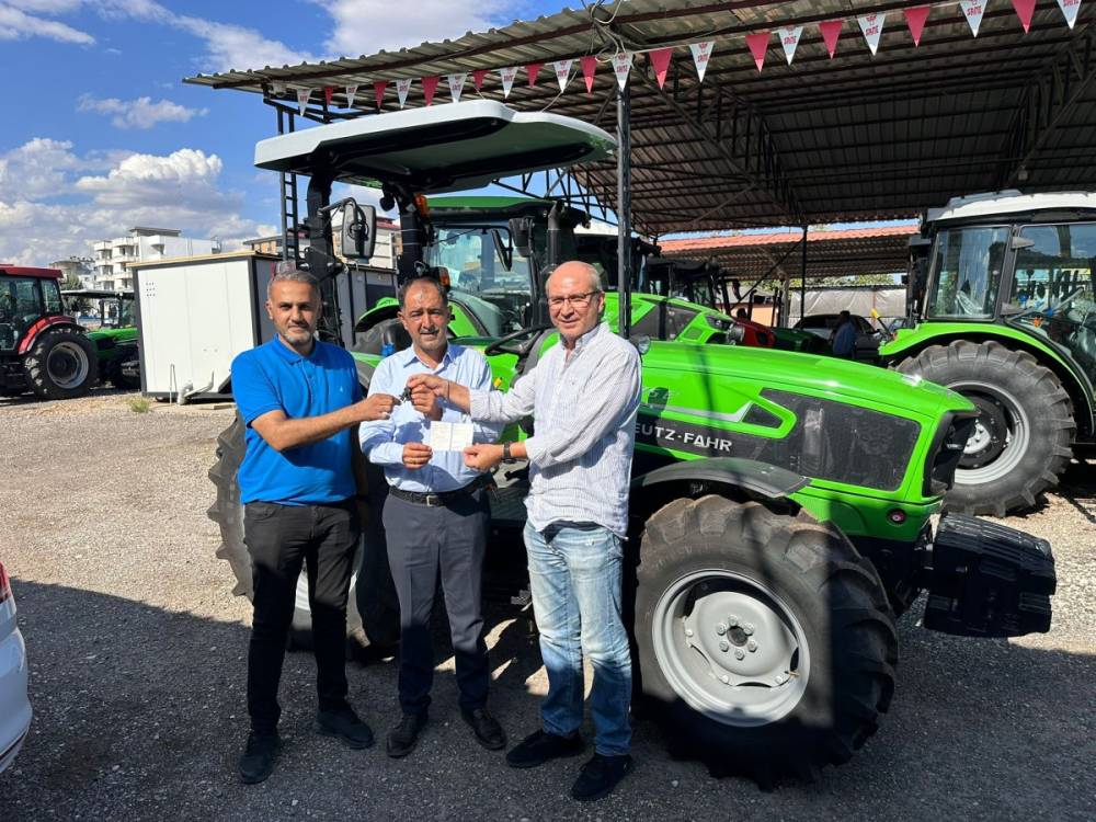 ROTARY’den Gölbaşı Ziraat odasına tractor ve mibzer desteği  