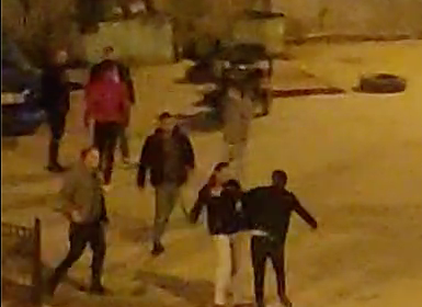 Burdur'da alkollü mekanda kavga sokağa taştı sopalarla birbirlerine vurdular!
