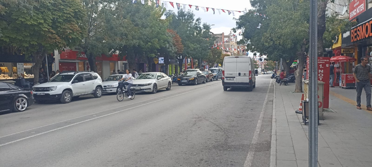 Burdur’da Cadde iki düz bir ters!