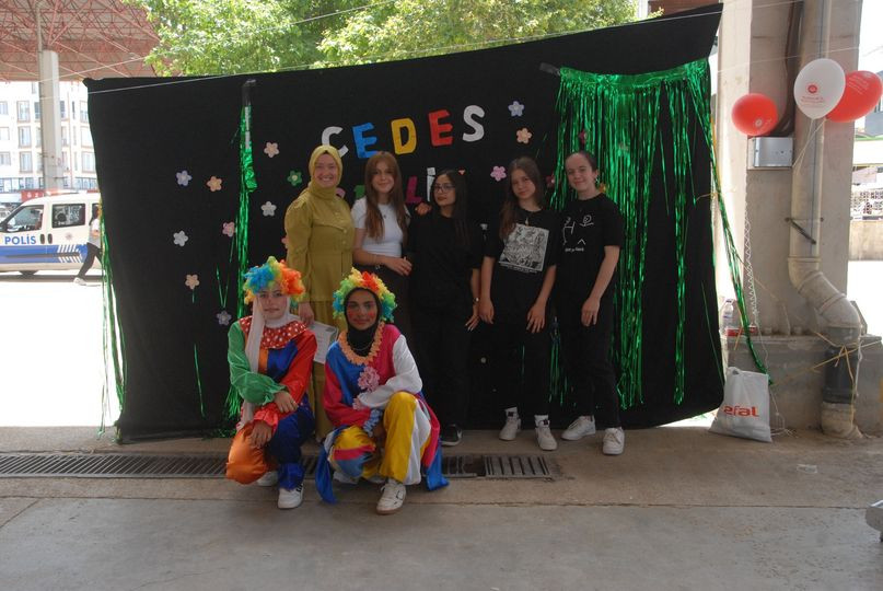 Burdur’da öğrenciler, ÇEDES Kültür Şenliğinde eğlendi