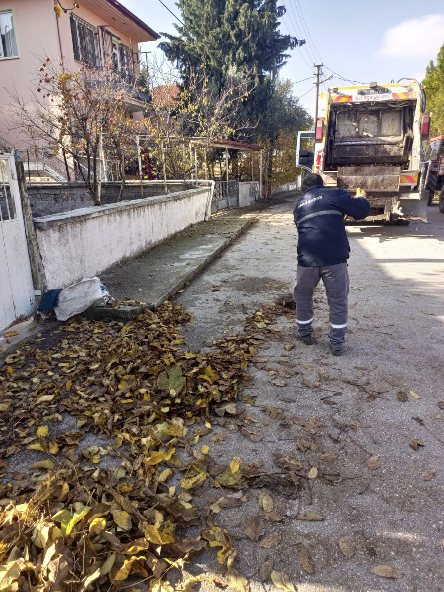 Burdur’da Sonbahar Temizliği Devam Ediyor