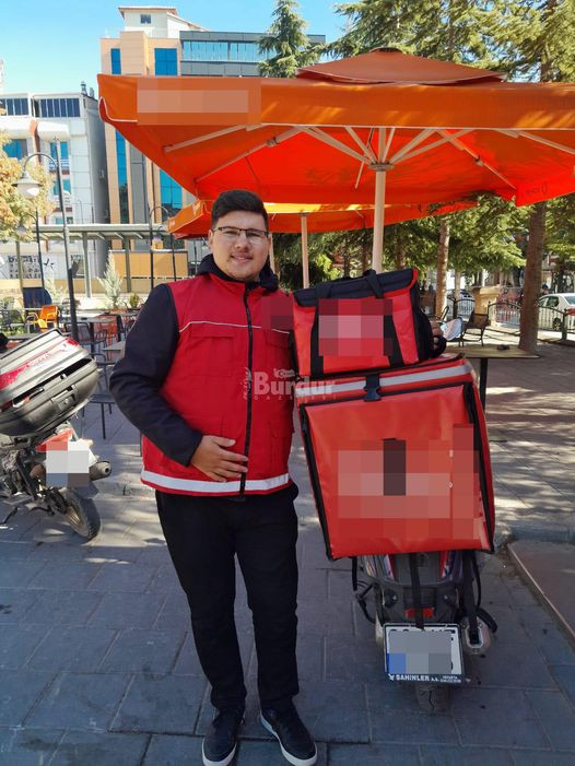 Burdur’da Trafik Kazası: Paket Servis Kuryesi Hayatını Kaybetti