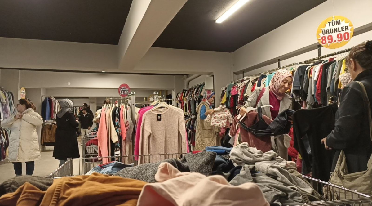 Burdur’da Uygun Fiyat Arayan Öğrenci ve Velilerin Tercihi D8 Outlet oldu