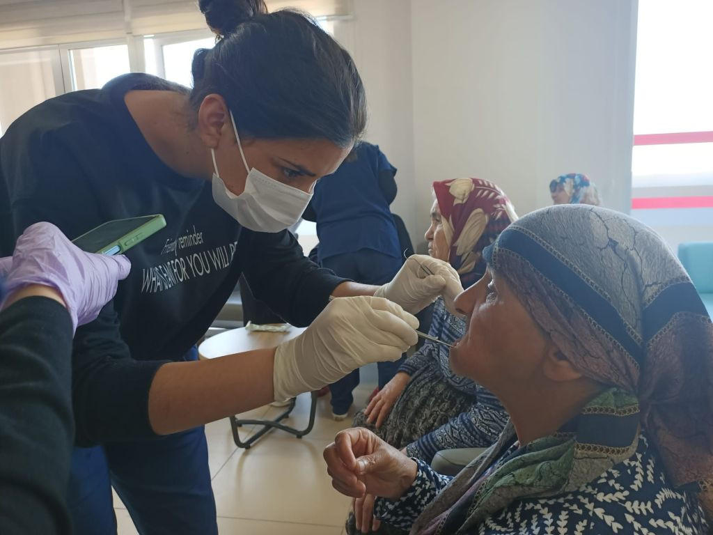 MAKÜ Diş Hekimliği Fakültesi’nden Huzurevi Ziyareti ve Ağız Sağlığı Hizmeti